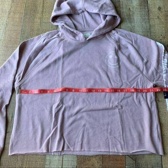 Lucky brand womens size small don’t worry be lucky pink crop top hoodie - Picture 2 of 10